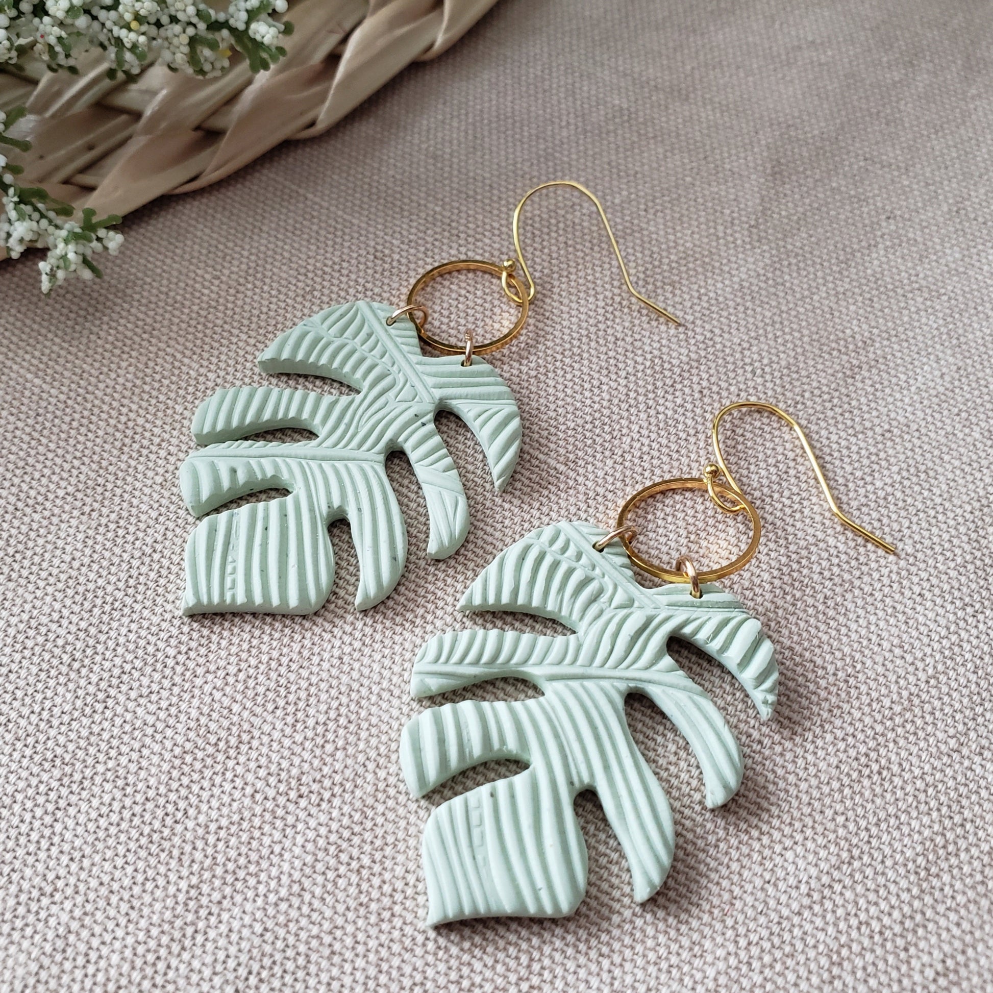 clay monstera leaf Polymer Clay - Monstera Plant